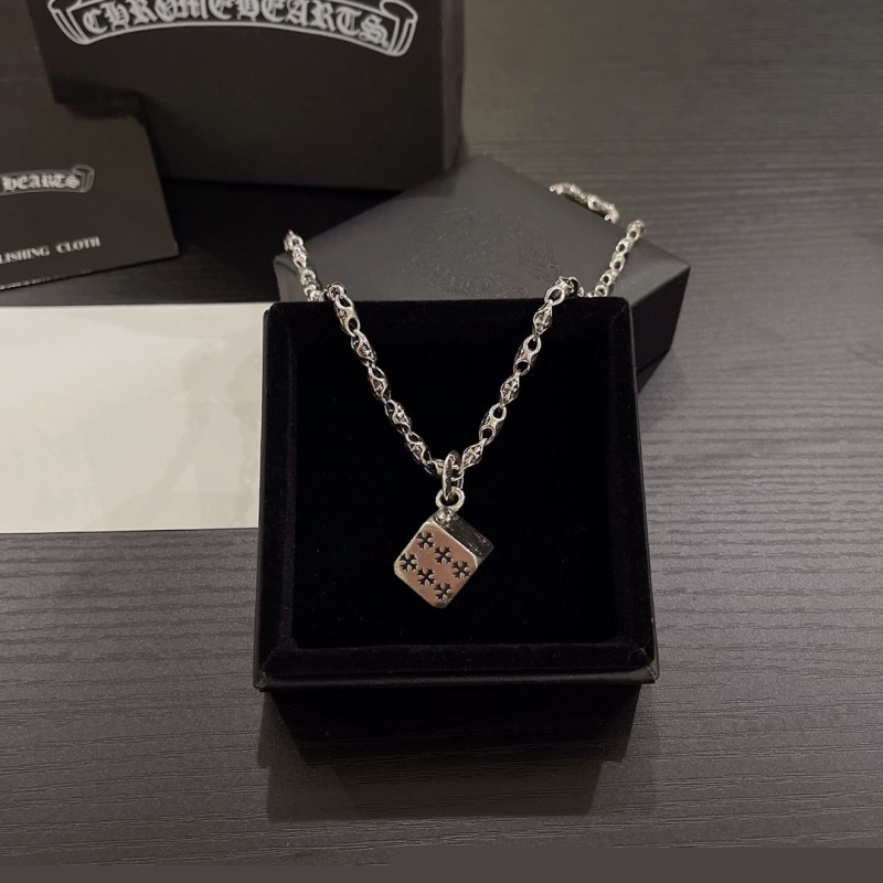 Ch**me He**ts necklaces